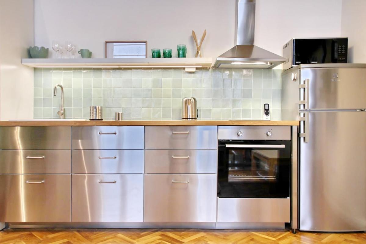 Modern W Free Parking, Projector,netflix Apartment